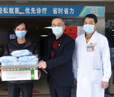 厚街愛心藥店捐贈口罩抗擊疫情 “我們不賣，也要先送給醫(yī)護人員”